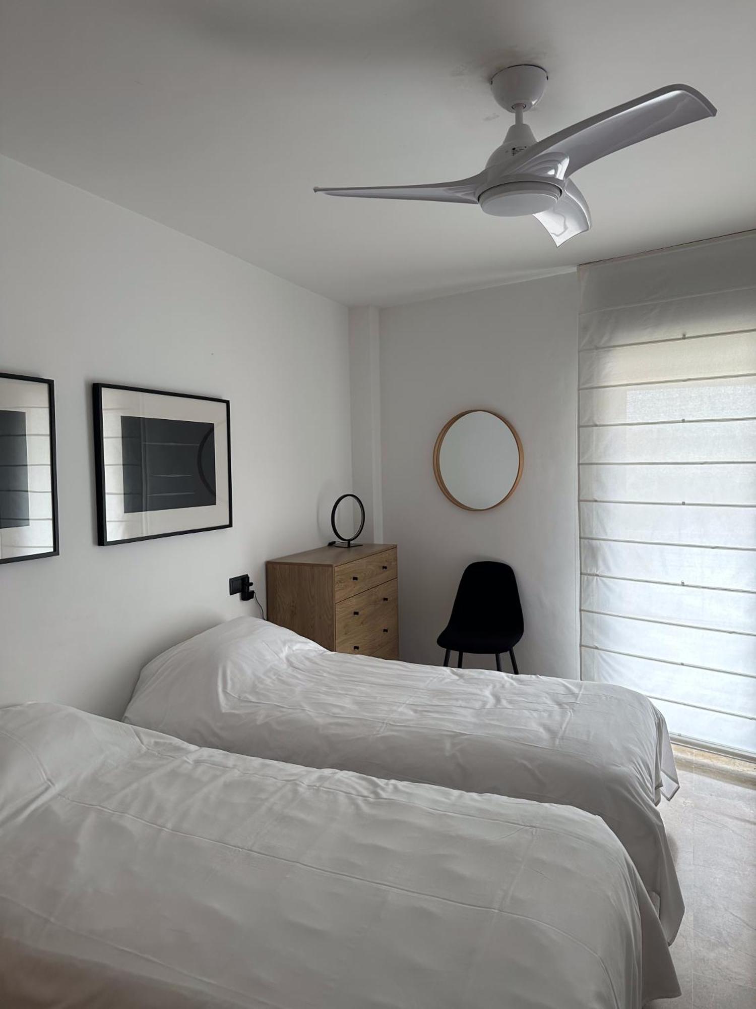 Apartment Duplex En Primera Linea De Playa Con Gran Terraza Y Piscina Comunitaria Roses